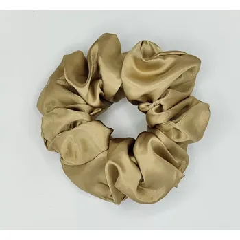 Saténová Scrunchie gumička camel XXL