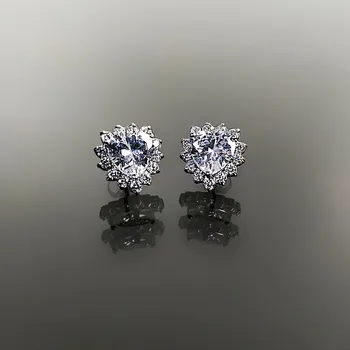 Náušnice Exkluzivní ocelové náušnice balené v dárkové krabičce č. 603