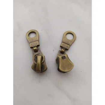 Zip Jezdec PP6 Carmen ARETAČNÍ, staromosaz 1 ks