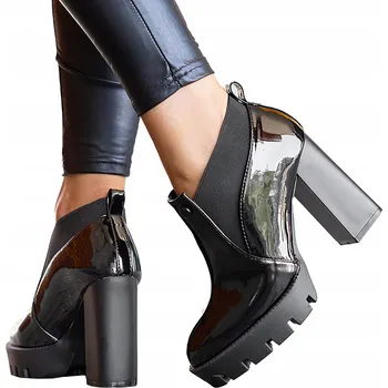 Dámské kozačky DÁMSKÉ KOTNÍKOVÉ BOTY ČERNÉ NA SLOUPOVÉM PODPATKU, NAZOUVACÍ S GUMOU NA SVRŠKU CASU r 39