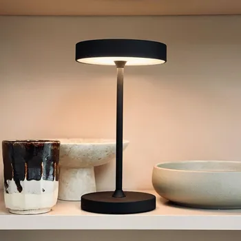 Lampička Dyberg Larsen LED stolní lampa Starlight, černá, výška 26 cm - Délka kabelu zástrčky 160 cm černý 1 x 4,5 W LED - Doprava zdarma