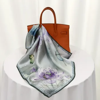 Šátek Hedvábný šátek Odpolední procházka 53x53 cm v dárkovém balení, HEDVÁBNÝ SVĚT