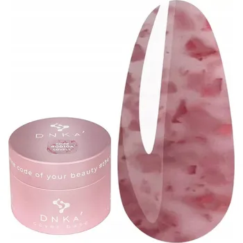 Lak na nehty Podkladová báze DNKa Cover #0010A Lovely, růžová s kousky růžového zlata (hot pink) 30