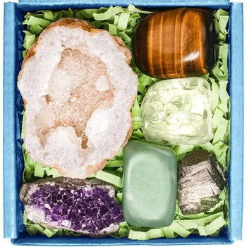 Sada 6 ks přírodních kamenů a krystalů pro hojnost a prosperitu Ametyst Citrín Aventurin Pyrit Tygří oko Čirý křemen Geoda