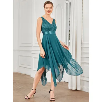 Dámské šaty Plesové šaty s krajkovým šifonem a výstřihem do V Barva: Tyrkysová, Velikost: 9XL