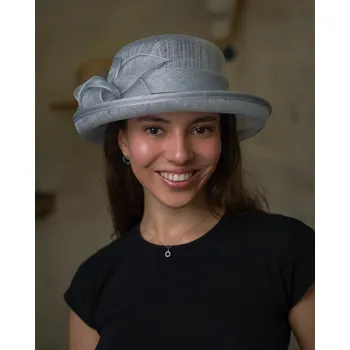 Šála SEEBERGER Cloche bledě modrý slavnostní klobouček s ozdobou - ze sisálové slámy Velikost: Unisize (S-XL)