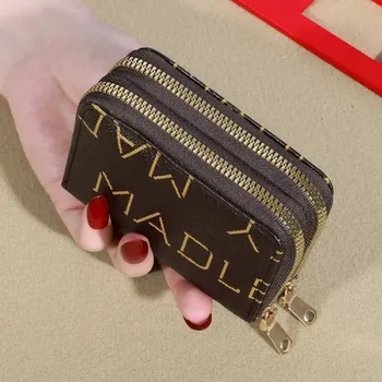 Peněženka Dámská zipová peněženka na karty | peněženka, pouzdro - Hnědá ve tvaru M