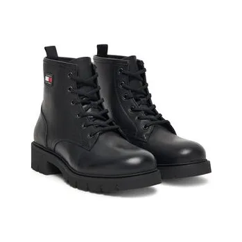 Pánské tenisky Turistická obuv Tommy Jeans Tjw Lace Up Leather Boot EN0EN02824 Černá 39