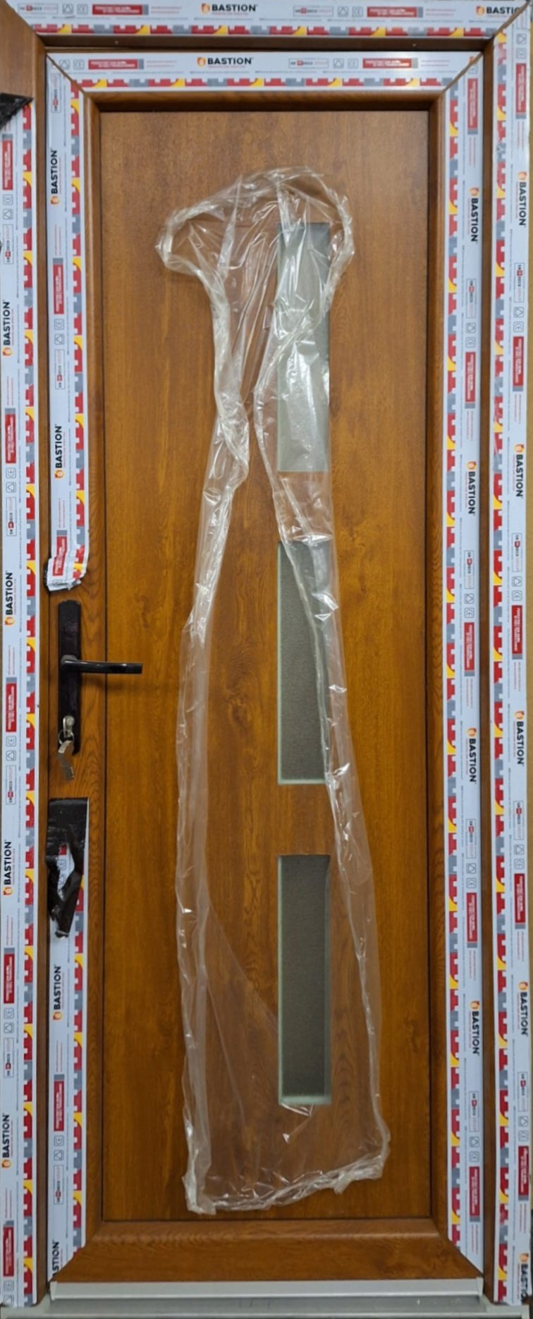 Hlavní plastové vchodové dveře Soft 2024-46 Zlatý dub/bílá 80x200cm, levé, dovnitř