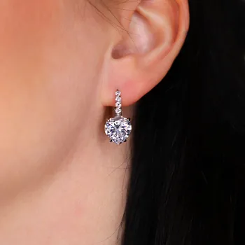 Náušnice Exkluzivní ocelové náušnice balené v dárkové krabičce č. 1015