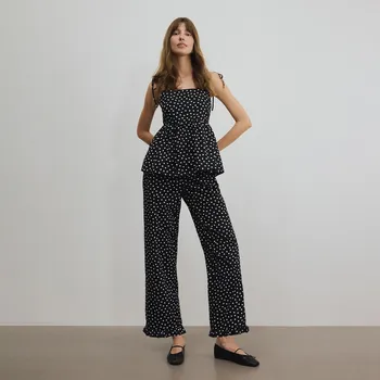 Dámské kalhoty Reserved - Kalhoty s puntíky a volánem - černý - 761II-99X - 761II-99X-M