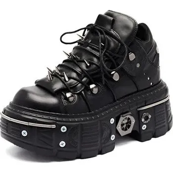 Dámské kozačky Dámské kotníkové boty s cvočky a masivní podrážkou Velikost: 39, Barva (Varianta): Černá