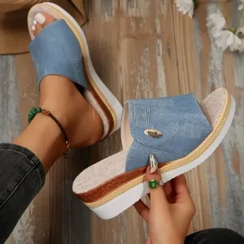 Dámské pantofle Letní pantofle na klínku pro každodenní nošení Barva: Nebeská, Velikost: 41