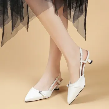 Dámské lodičky Dámské lodičky se středním podpatkem na večírek Barva: Béžová, Velikost: 35