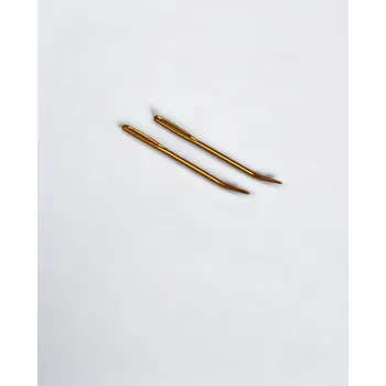 Ve Vatičce Tupá jehla se zahnutým hrotem, zlatá, 2ks