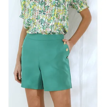 Dámské kraťasy Elegantní šortky s ozdobnými knoflíky a pružným pasem vzadu zelená 40