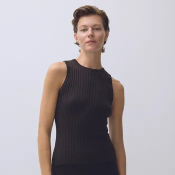 Dámské tričko Reserved - Žebrovaný top z žerzejového úpletu - pudrově hnědá - 754GL-98X - 754GL-98X-L