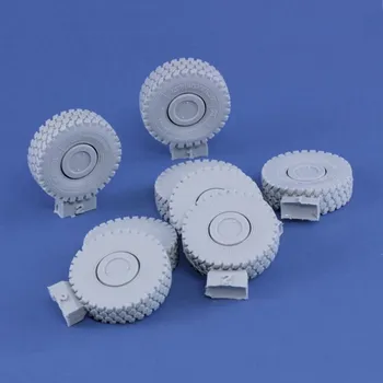 Plastikový model Royal Model 1/35 VBM Freccia wheels