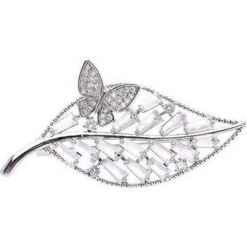 Brož Oliver Weber Krásná brož s krystaly Leafy 58066 + 2 měsíce na vrácení zboží