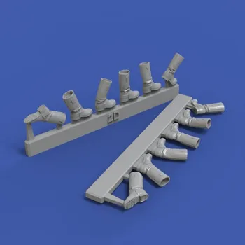 Plastikový model Royal Model 1/35 German infantry boots-various positions-WWII (no.4)