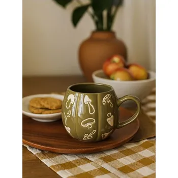 Sinsay - Hrnek s podzimním potiskem - zelená - 221GI-77X - 221GI-77X-ONE