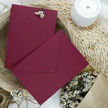 Obálka Obálka B6 125 x 176 mm, 1 kus, karmínově červená, gramáž 120 g