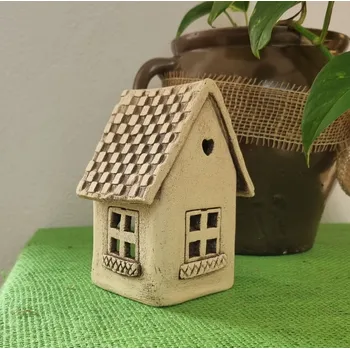 Keramický domeček se srdíčkem 14 cm - bytová a zahradní dekorace