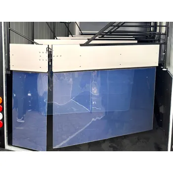 Příslušenství pro přívěs CHEVAL LIBERTE Rohová dělící přepážka pro přívěsy Cheval Liberté MAXI 3,4