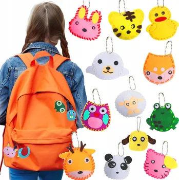 kreativní sada KREATIVNÍ SADA PRO ŠITÍ PRO DĚTI, VYŠÍVÁNÍ A VÝROBU PŘÍVĚSKŮ NA KLÍČE 12 KS