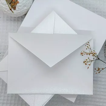 Obálka Obálka C6 114 x 162 mm, 1 kus, ledově bílá s perletí, 110 g