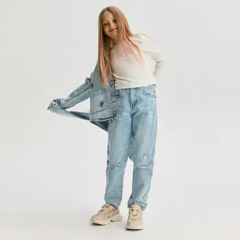 Dívčí džíny Reserved - Vyšisované mom fit džíny - modrá - 722CV-05J - 722CV-05J-146-2