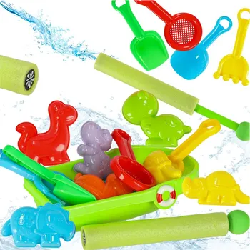 Pískoviště IKK Velká sada hraček na písek pro děti – 12 dílů s vodní pistolí a formičkami