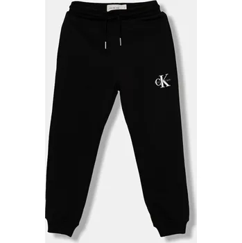 Dětské bavlněné tepláky Calvin Klein Jeans černá barva, s aplikací, IU0IU00713 IU0IU00713.128.170.9BYA 99X, vel. 128