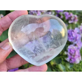 Přírodní kámen Křišťál hladké srdce z Madagaskaru 318g
