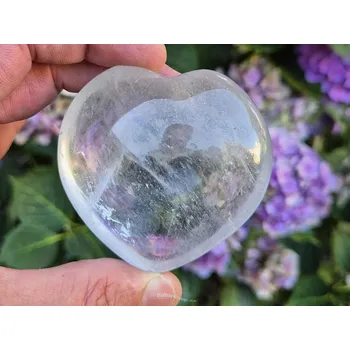 Přírodní kámen Křišťál hladké srdce z Madagaskaru 214g