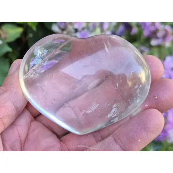 Přírodní kámen Křišťál hladké srdce z Madagaskaru 173g