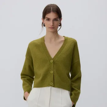 Dámský svetr Reserved - Zapínací kardigan - světle olivová - 022GH-81M - 022GH-81M-M