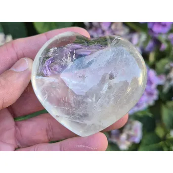 Přírodní kámen Křišťál hladké srdce z Madagaskaru 187g