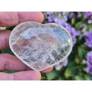 Přírodní kámen Křišťál hladké srdce z Madagaskaru 108g