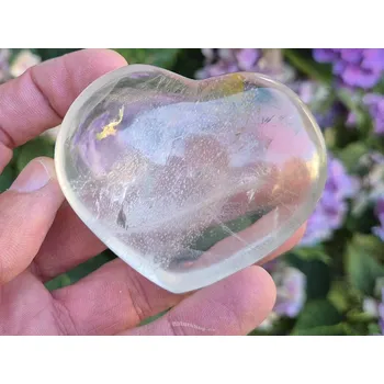Přírodní kámen Křišťál hladké srdce z Madagaskaru 164g