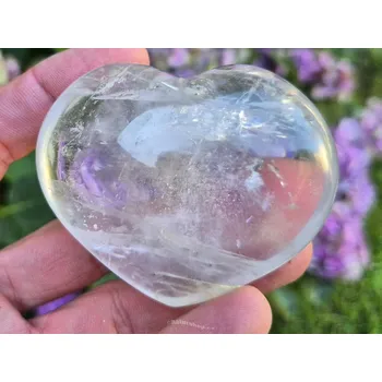 Přírodní kámen Křišťál hladké srdce z Madagaskaru (189g)