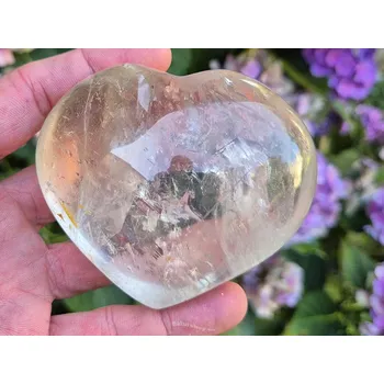 Přírodní kámen Křišťál hladké srdce z Madagaskaru 399g