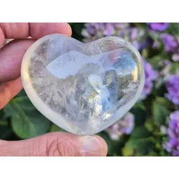 Přírodní kámen Křišťál hladké srdce z Madagaskaru 189g