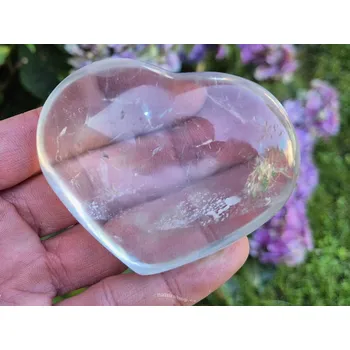 Přírodní kámen Křišťál hladké srdce z Madagaskaru 148g