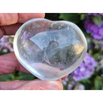 Přírodní kámen Křišťál hladké srdce z Madagaskaru 159g