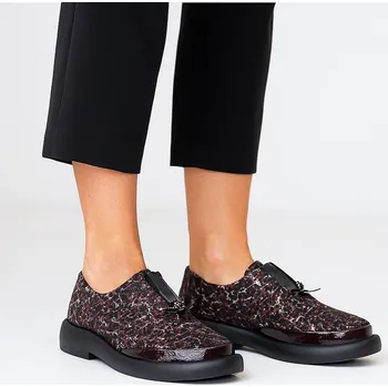 Dámské sandále Dámské polobotky Letizia s bordó detaily Velikost: 37