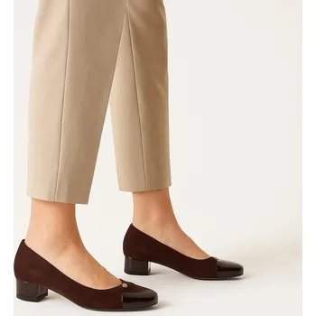 Dámské sandále Dámské hnědé kožené lodičky Letizia s lakovanou špičkou Velikost: 38