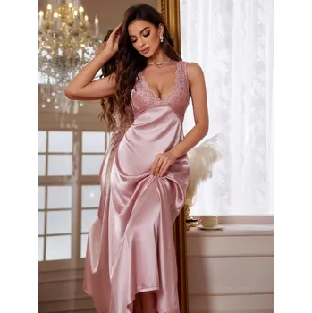 Dámská noční košile Dlouhá noční saténová košilka s krajkou Barva: Růžová, Velikostní tabulka: S