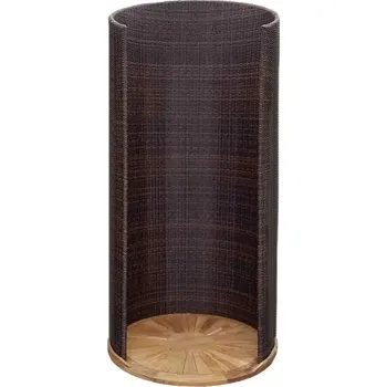 Zahradní sprcha Zahradní sprcha se zástěnou z umělého ratanu