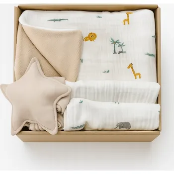 Dárková krabička Dárkový box na Baby Shower: Mušelínová/Fleecová deka, Plenky, Mazlíček - zelený